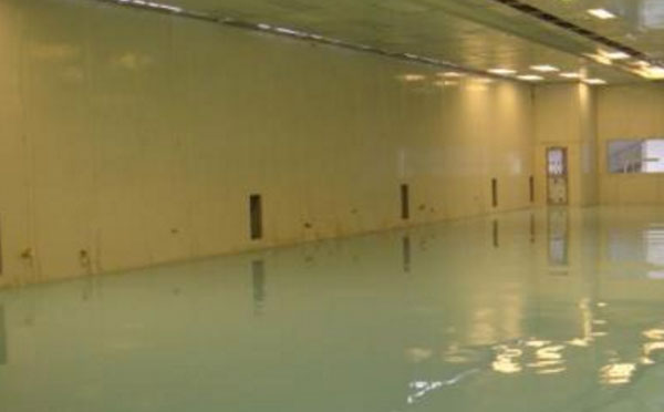 白碱滩自流平环氧地坪中涂